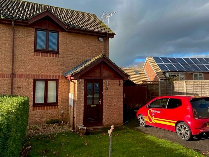 2 Bedroom House To Rent In Ryon Close, Andover, SP10