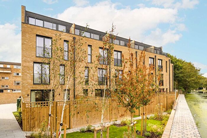 5 Bedroom Property To Rent In Bryanston Close, Norwood Green, UB2