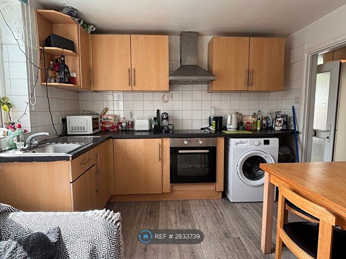 4 Bedroom Semi-Detached House To Rent In Swanpool St, Falmouth, TR11