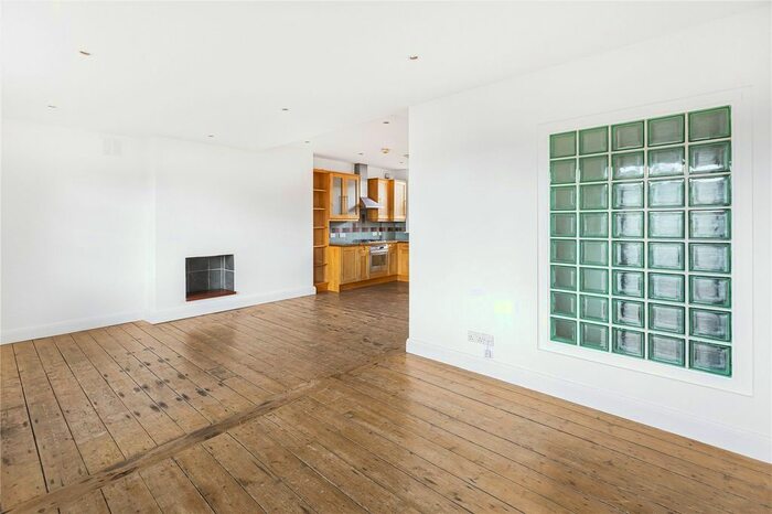 2 Bedroom Flat To Rent In New North Road, Shoreditch, London, N1