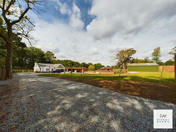 4 Bedroom Detached House For Sale In Blind Lane, Billericay, Essex, CM12
