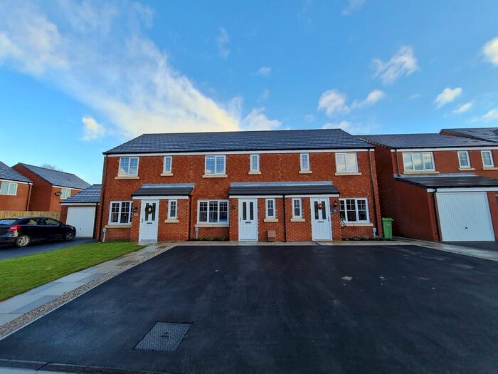 3 Bedroom Mews To Rent In Comfrey Avenue, Sandbach, CW11