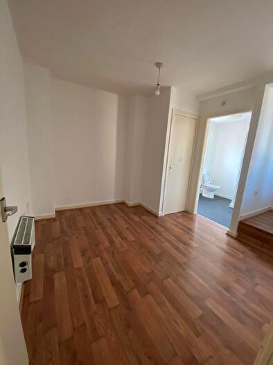 1 Bedroom Flat To Rent In Old Park Road, Bradford, BD10