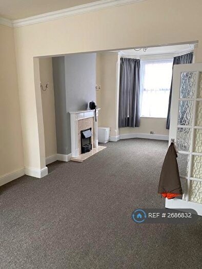 3 Bedroom Terraced House To Rent In Woolmer Road, Nottingham, NG2