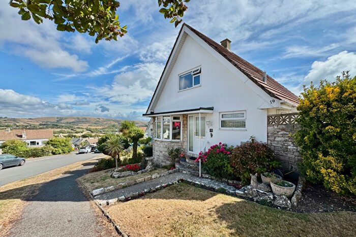 3 Bedroom Detached House For Sale In Benlease Way, Swanage, BH19