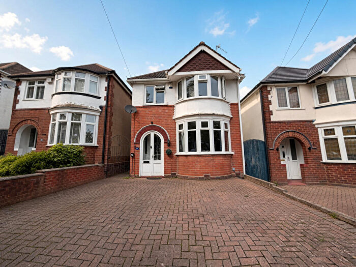 3 Bedroom Detached House For Sale In Trevanie Avenue, Quinton, B32