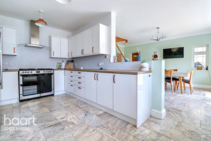 5 Bedroom Detached House For Sale In Lynmouth Drive, Minster On Sea, ME12