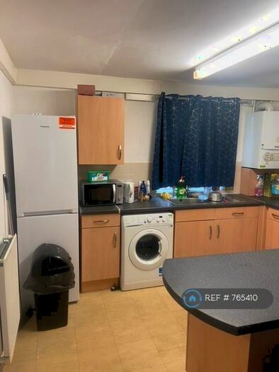 1 Bedroom Flat To Rent In Stockport Road, Manchester, M12
