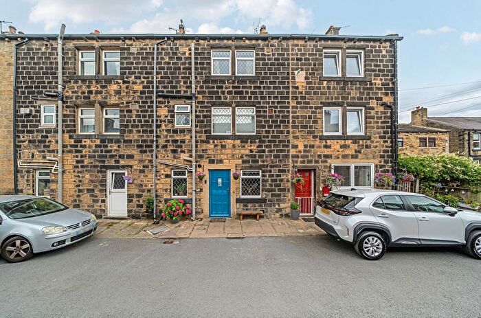 4 Bedroom Terraced House For Sale In Woodland View, Calverley, Pudsey, West Yorkshire, LS28