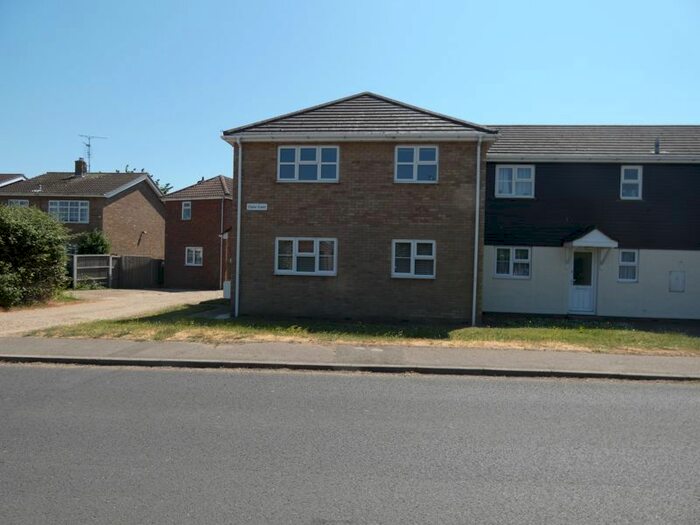 2 Bedroom Flat To Rent In Upland Road, West Mersea, Colchester, CO5