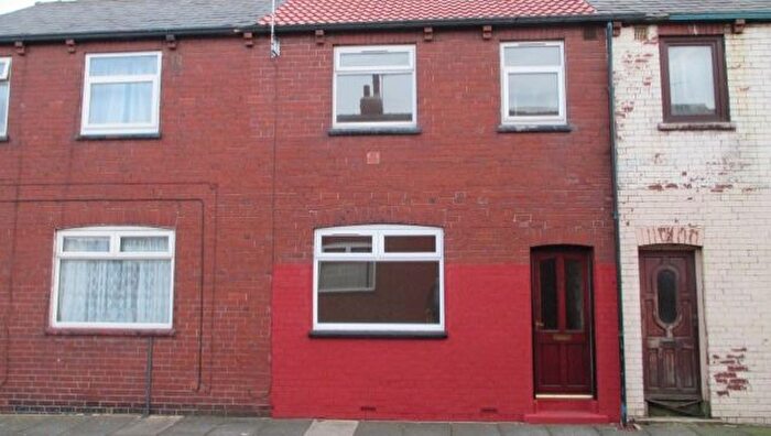 3 Bedroom Terraced House To Rent In Clark Grove, Leeds, LS9