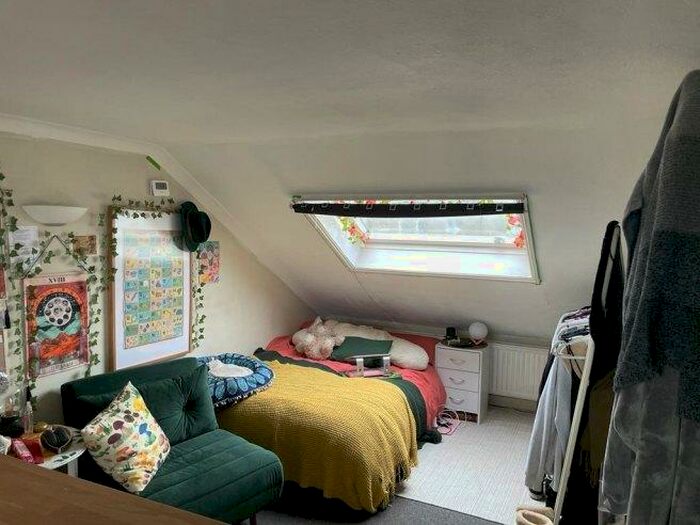 Studio To Rent In Vere Road, BN1