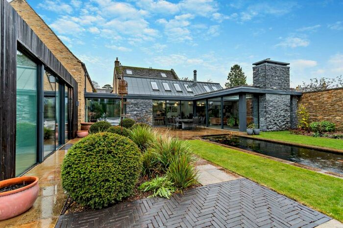 4 Bedroom Detached House To Rent In Market Street, Charlbury, Chipping Norton, Oxfordshire, OX7