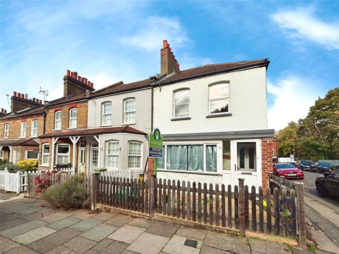2 Bedroom End Of Terrace House For Sale In Plaistow Grove, Bromley, BR1