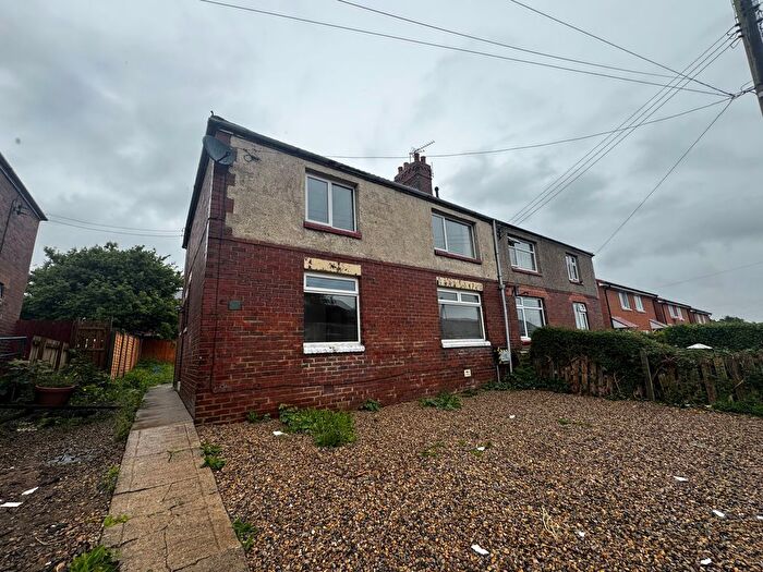 4 Bedroom Semi Detached House To Rent In Thirlmere Road, Ferryhill, DL17