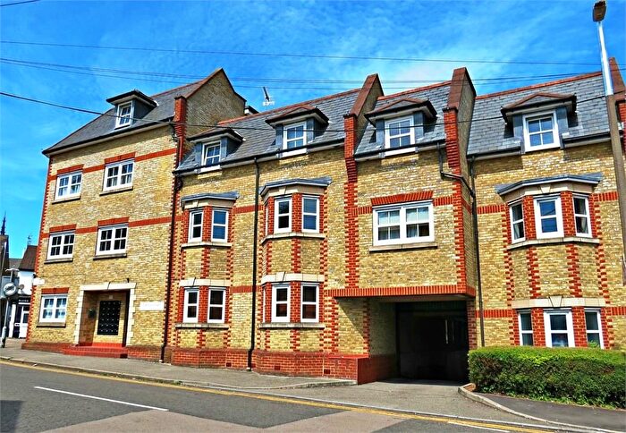 1 Bedroom Flat To Rent In Tantivy Court, Queens Road, Watford, WD17