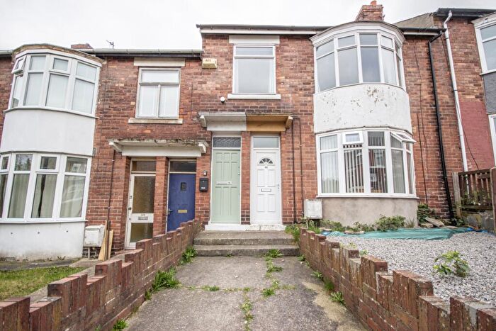 3 Bedroom Flat To Rent In The Avenue, Felling, Gateshead, Tyne And Wear, NE10