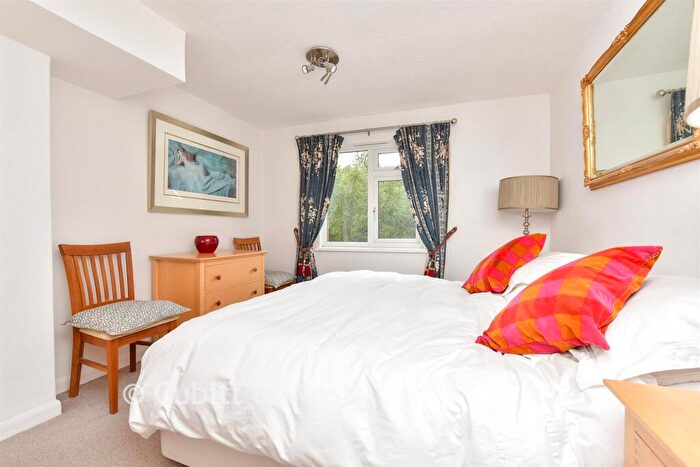 2 Bedroom Flat For Sale In Stanley Road, Sutton, Surrey, SM2