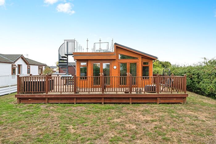 2 Bedroom Detached Bungalow For Sale In Cambridge Road, Stretham, Ely, CB6