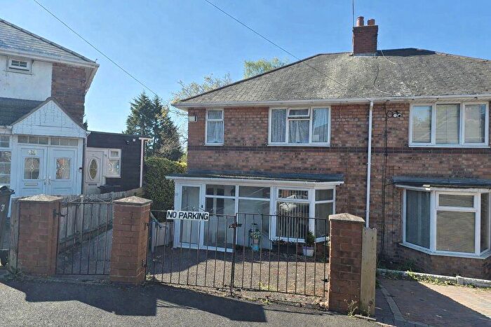 2 Bedroom Semi-Detached House For Sale In Sudbury Grove, Kingstanding, Birmingham, B44