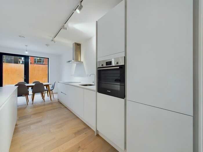4 Bedroom Town House To Rent In Cotton Street, Kelham Central, S3