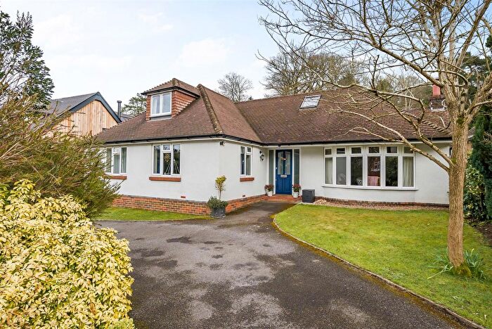 5 Bedroom Detached House For Sale In Vale Close, Lower Bourne, Farnham, GU10