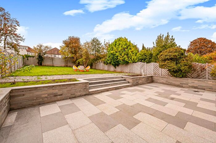 5 Bedroom Detached House For Sale In Rowdon Avenue, London, NW10