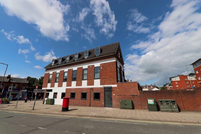 1 Bedroom Flat To Rent In High Street, Rickmansworth, WD3