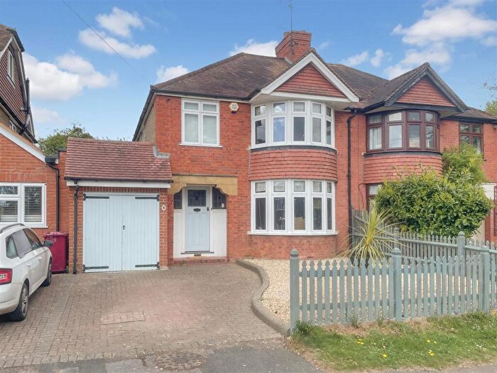 3 Bedroom Semi-Detached House For Sale In Fernbrook Road, Caversham, RG4
