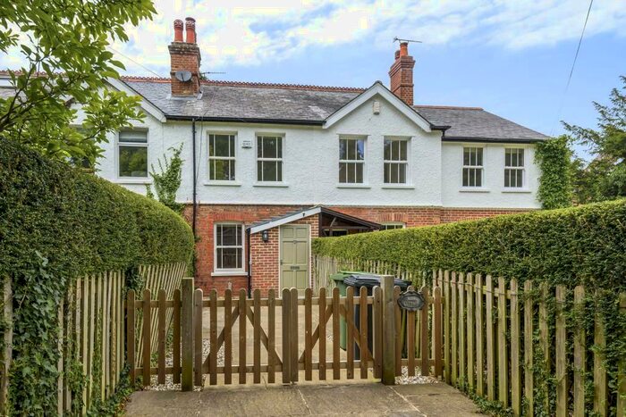 2 Bedroom Cottage For Sale In Boars Hill, Oxford, OX1