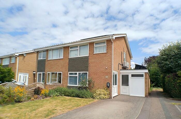 3 Bedroom Semi-Detached House For Sale In Charnwood Grove, Bingham, NG13