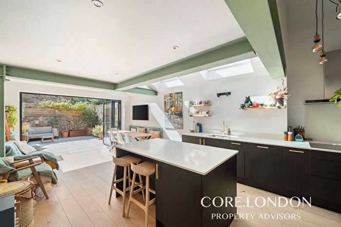 4 Bedroom Terraced House For Sale In Shakespeare Road, London, W3
