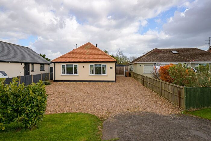 2 Bedroom Detached Bungalow For Sale In Saundergate Lane East, Wyberton, PE21