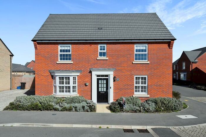 4 Bedroom Detached House For Sale In Regatta Road, Burnham-on-Crouch, Essex, CM0