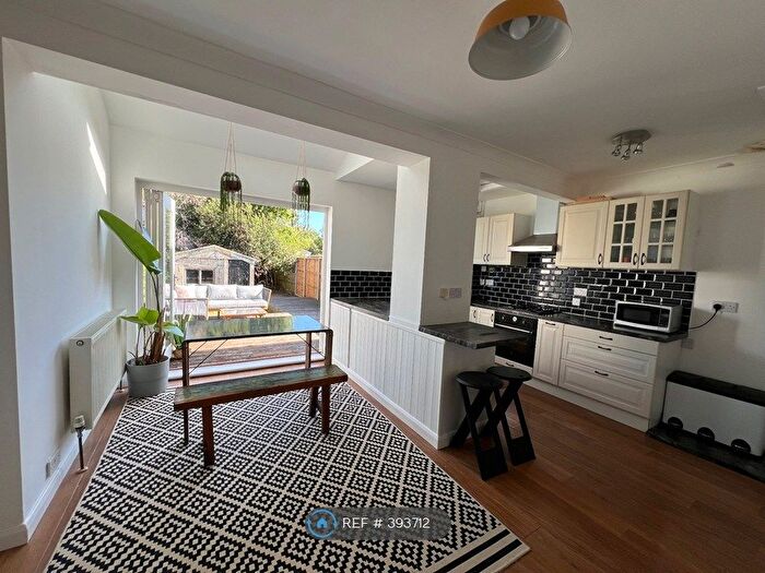 3 Bedroom Terraced House To Rent In Kingshill Ave, Worcester Park, KT4