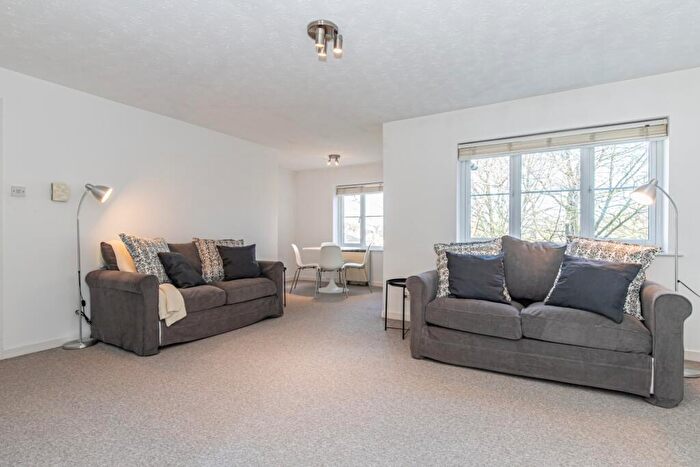 2 Bedroom Apartment To Rent In Bishops Court, Marston, OX3