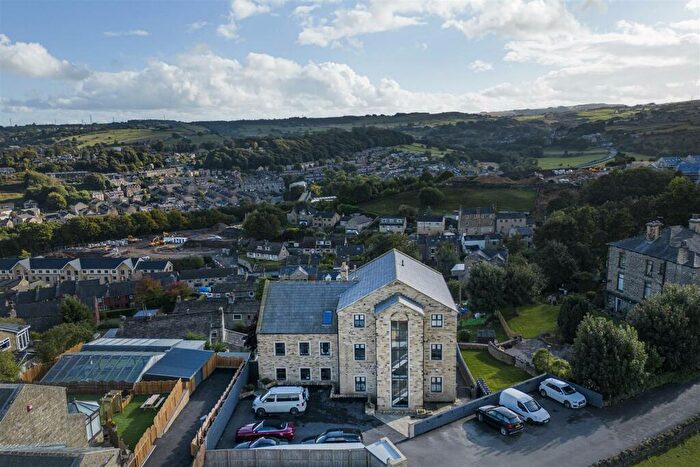 3 Bedroom Duplex For Sale In Apartment, Carriage House, The Carriage Drive, Greetland, Halifax, HX4