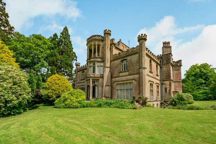 2 Bedroom Apartment For Sale In Battlefields, Lansdown, Bath, Gloucestershire, BA1