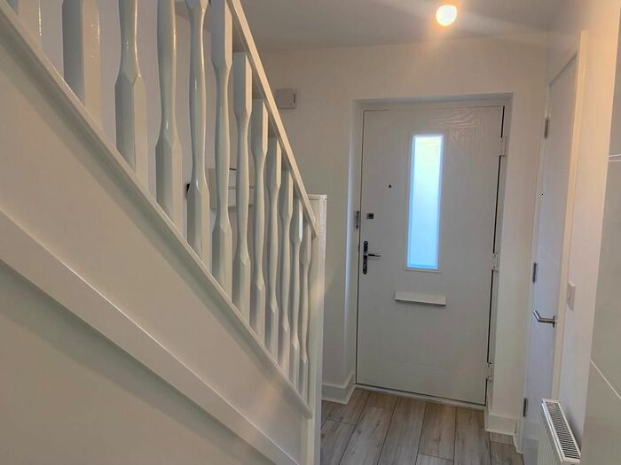 2 Bedroom Flat To Rent In Hablethorpe Street, Nottingham, NG8