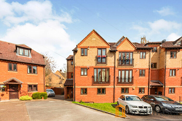 2 Bedroom Apartment To Rent In The Dale, Headington, OX3