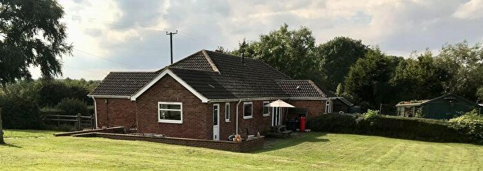 2 Bedroom Semi-Detached Bungalow For Sale In Holmes Lane, Winterton, DN15