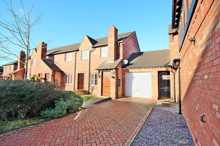 3 Bedroom Semi-Detached House To Rent In Archers Green Road, Westbrook, Warrington WA5