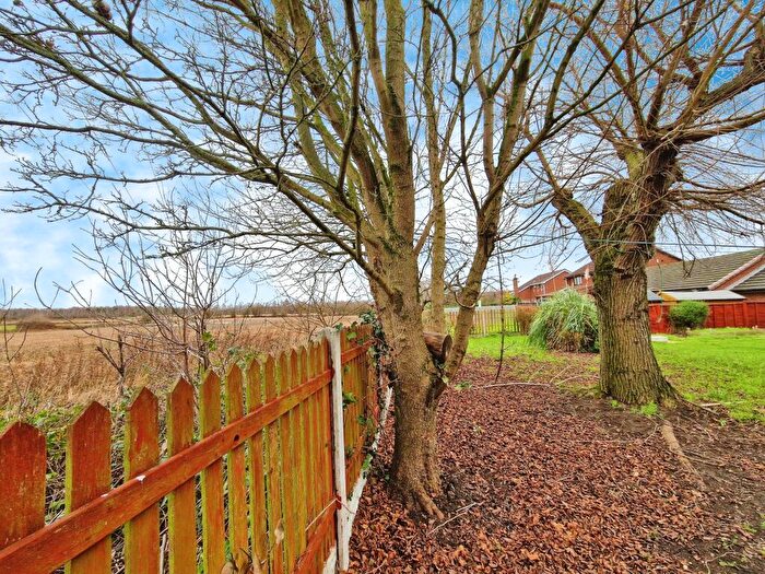 3 Bedroom Detached Bungalow For Sale In St. Lukes Close, Dunsville, Doncaster, DN7