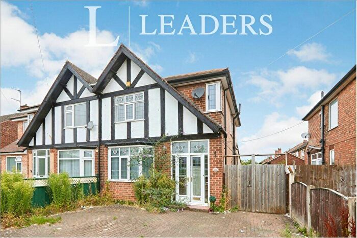 6 Bedroom Semi-Detached House To Rent In Queens Road, Beeston, NG9