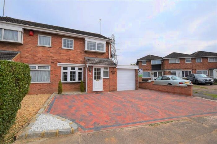 3 Bedroom Semi-Detached House To Rent In Annesley Close, Northampton, NN3
