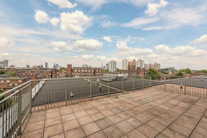 3 Bedroom Flat To Rent In Palm House, Vauxhall, London, SE11