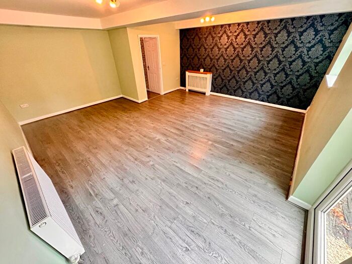 3 Bedroom Semi-detached House To Rent In Poplar Street, Golborne Warrington, WA3