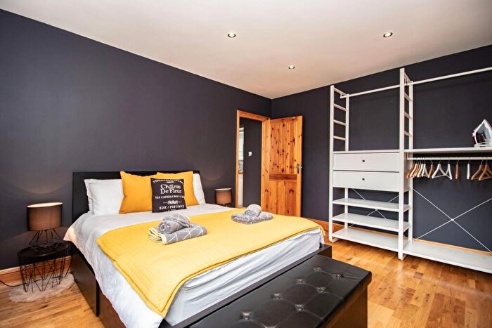 1 Bedroom Flat To Rent In Paul Street, Shoreditch, EC2A