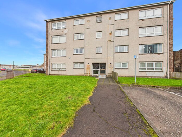 3 Bedroom Flat For Sale In Annbank Street, Larkhall, ML9