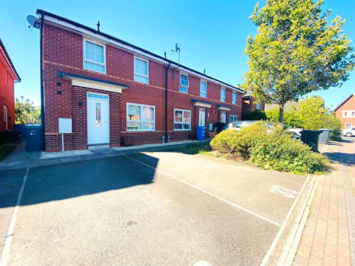 2 Bedroom End Of Terrace House For Sale In Colman Crescent, Hull, HU8